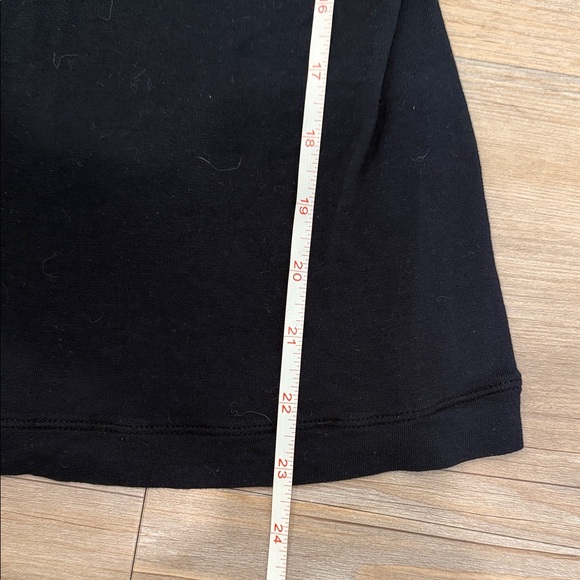 Banana Republic Black Short-Sleeve V-Neck Top with Woven Front Panel - Picture 4 of 6